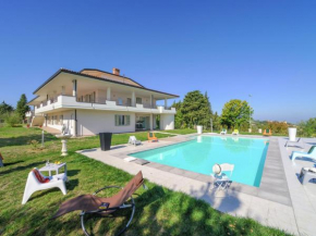 Luxurious Villa inTavullia with Private Swimming Pool